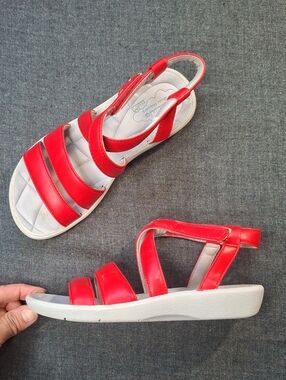 Clarks Cloudsteppers Sillian Spade Red Sandals Size 5